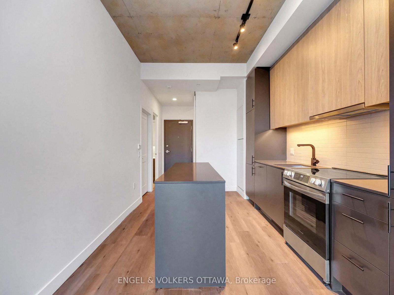 10 James Street, Unit 206 - Photo 21