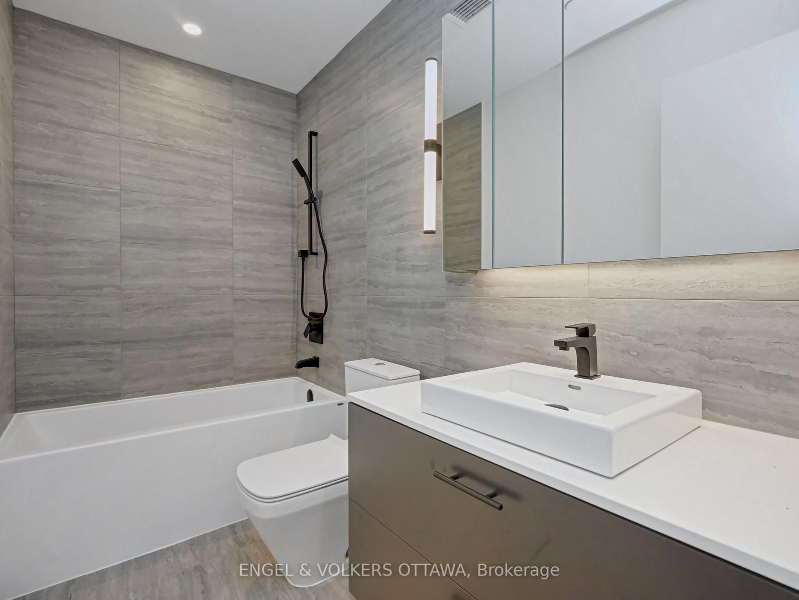 10 James Street, Unit 206 - Photo 29