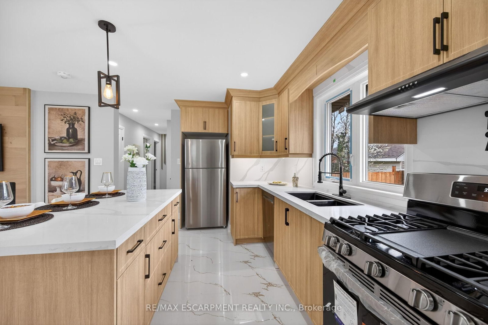170 Fernwood Crescent - Photo 11