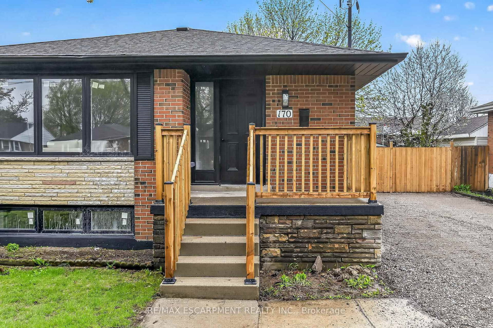 170 Fernwood Crescent - Photo 4