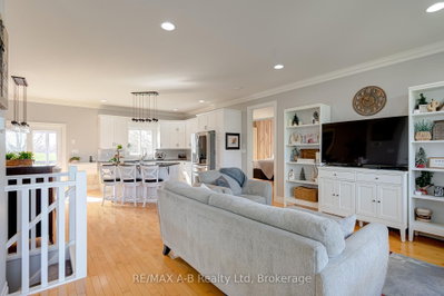 296 Glass Street • St. Marys, ON photo 9