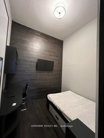 Unit s109 — N 330 Phillip Street W — photo 4