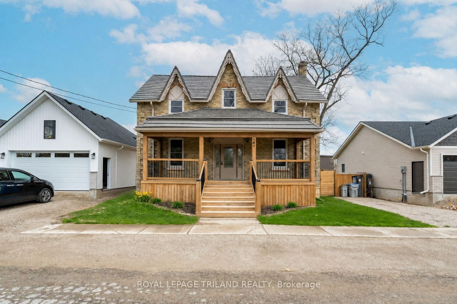 Detached House for sale at 191 Catherine Street, North Middlesex, Ontario, N0M 2K0 - Parkhill - MLS: X13057248
