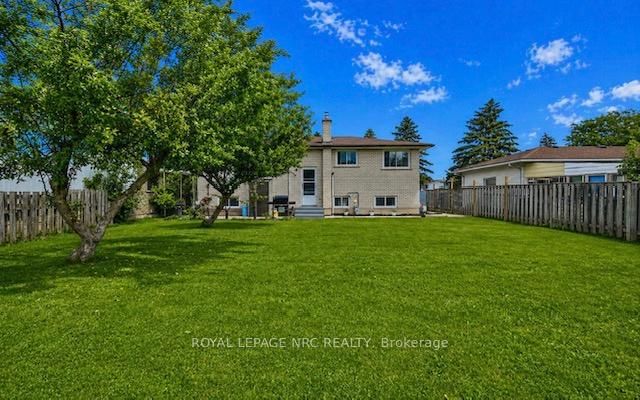 23 NORTHGATE Dr, Welland, L3C 5Y2 | Image 3