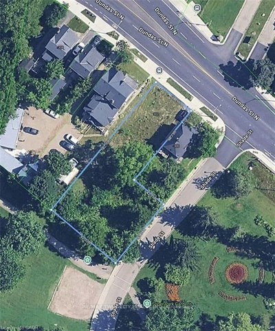 302 Dundas Street