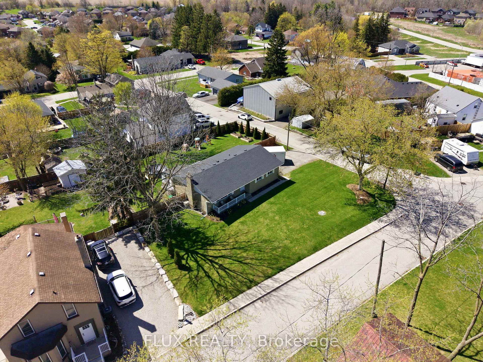 Listing Image 3