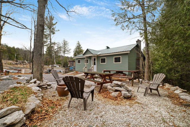 817 Darling Concession 7 Road