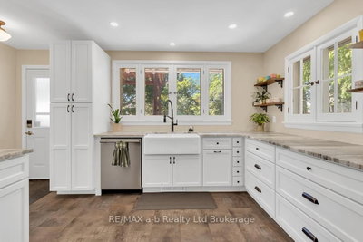 347 Broadway Street — photo 6