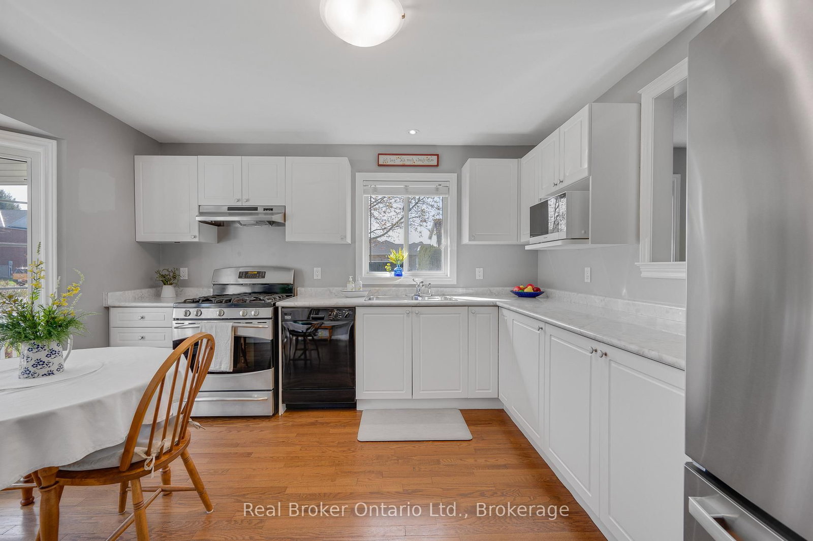 34 Margaret Avenue - Photo 8