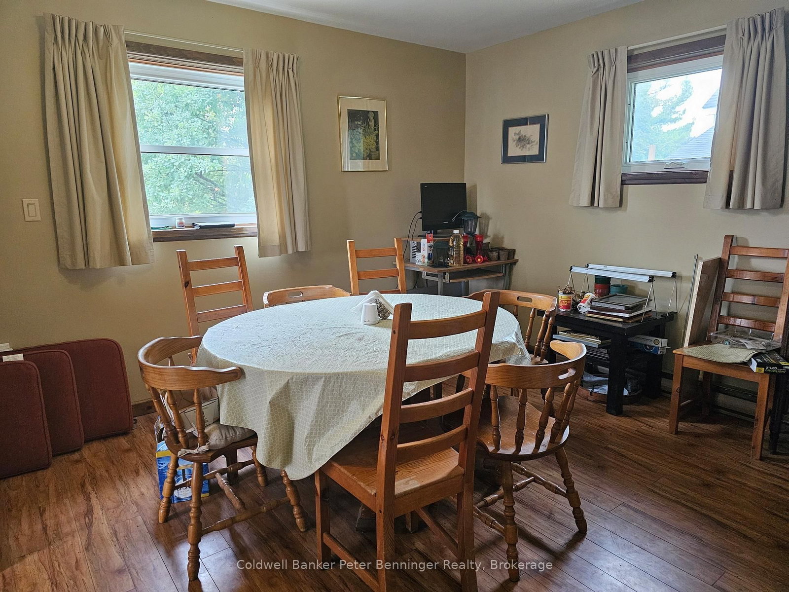 Listing Image 6
