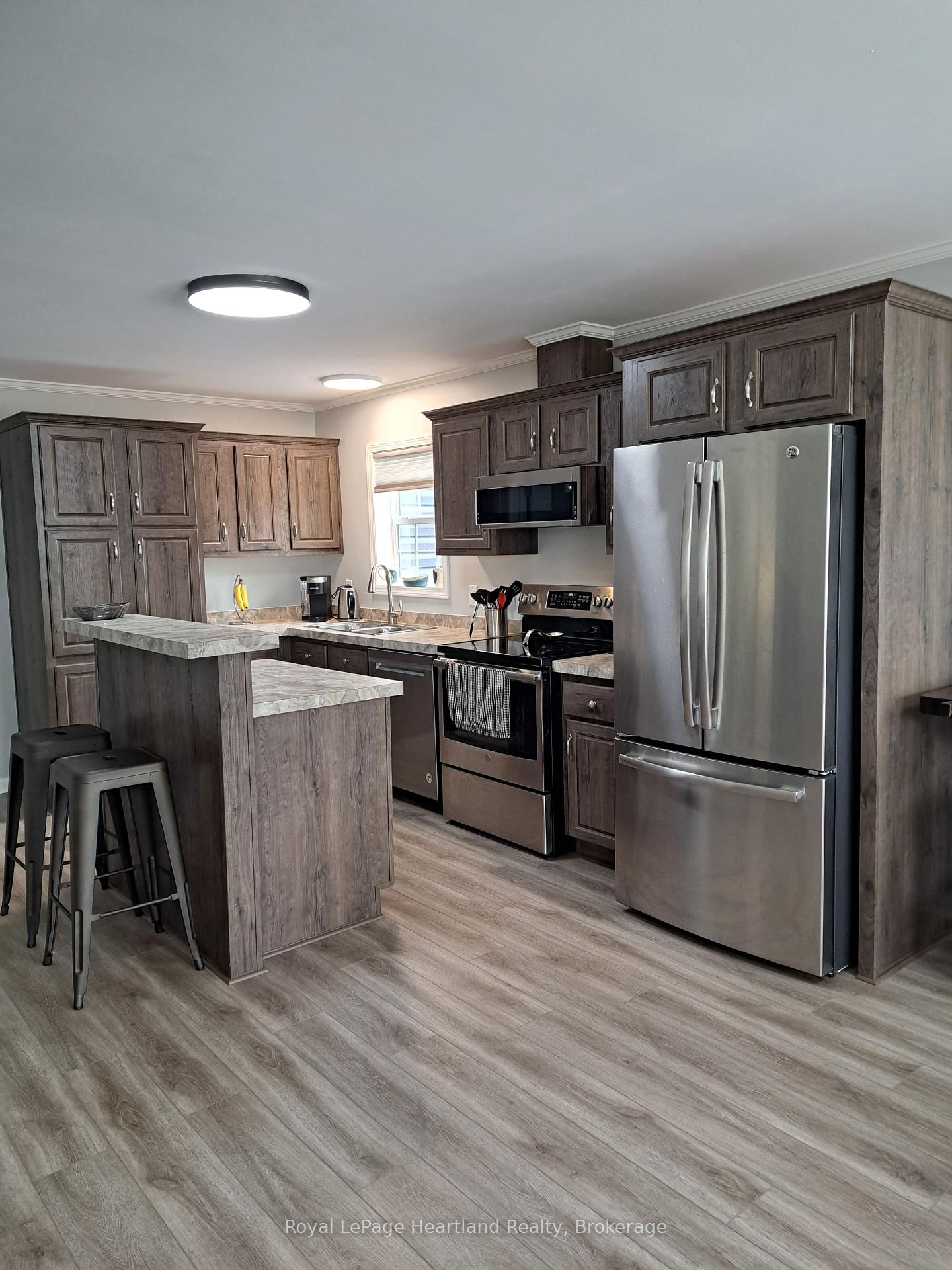 38 Bond Street, Strathroy-Caradoc — photo 3