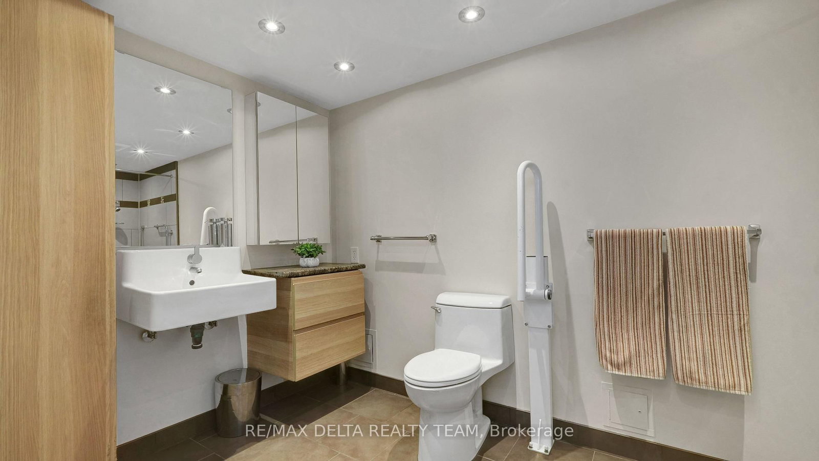 555 Brittany Drive, Unit 1001 - Photo 19