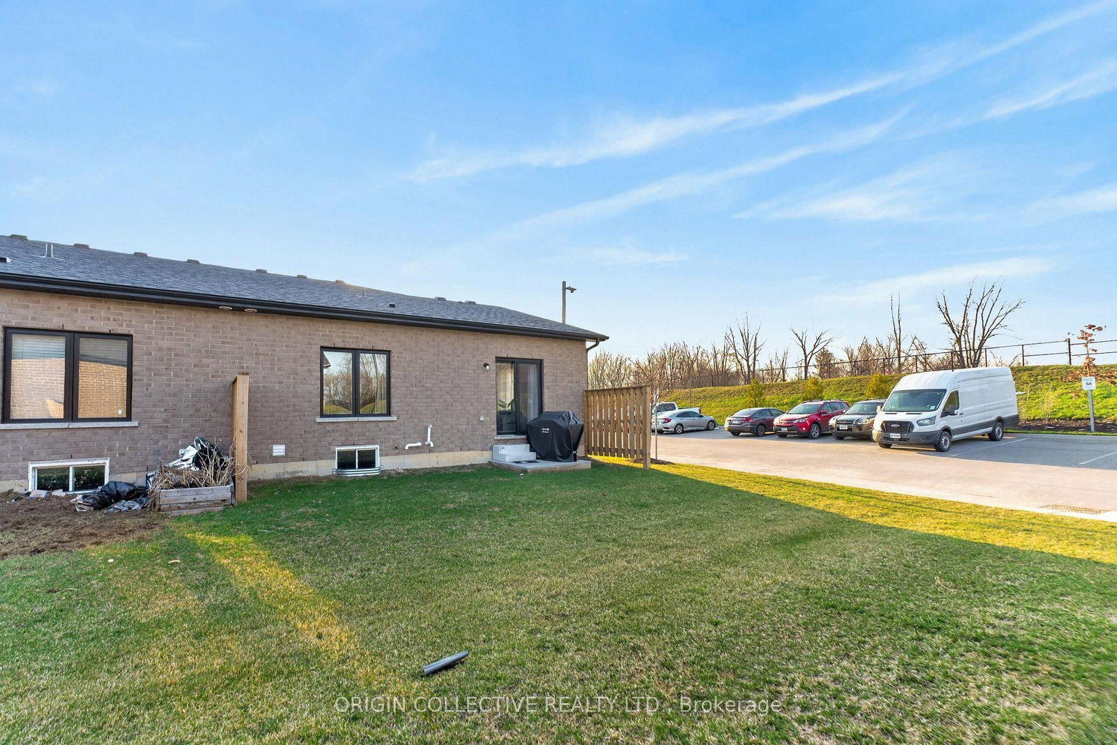 550 Grey Street W, Unit 10 - Photo 34