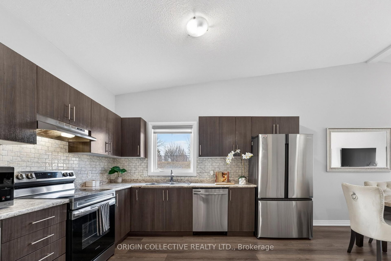 550 Grey Street W, Unit 10 - Photo 7