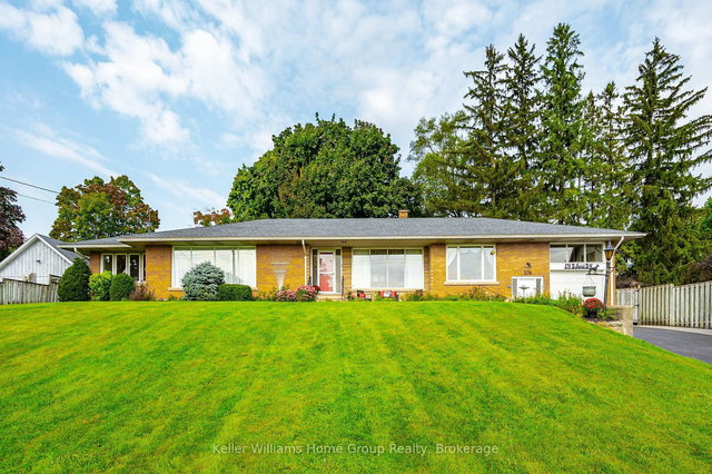 379 St Patrick Street W
