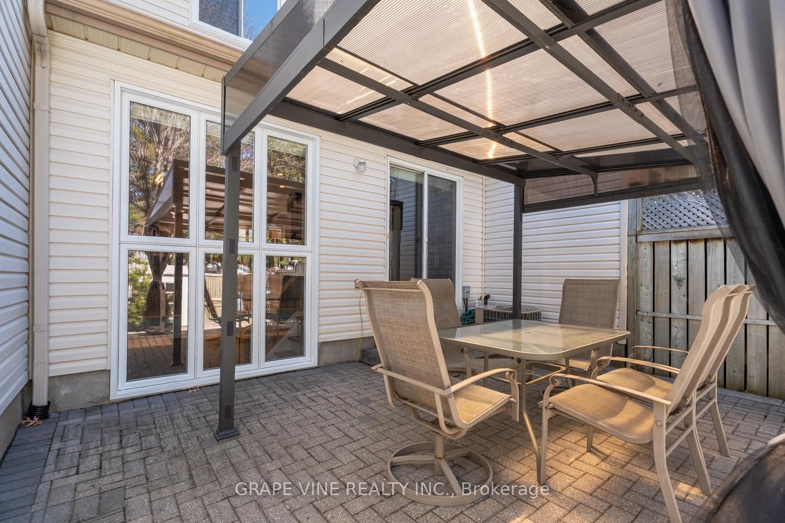 142 College Circle • Ottawa, ON photo 38