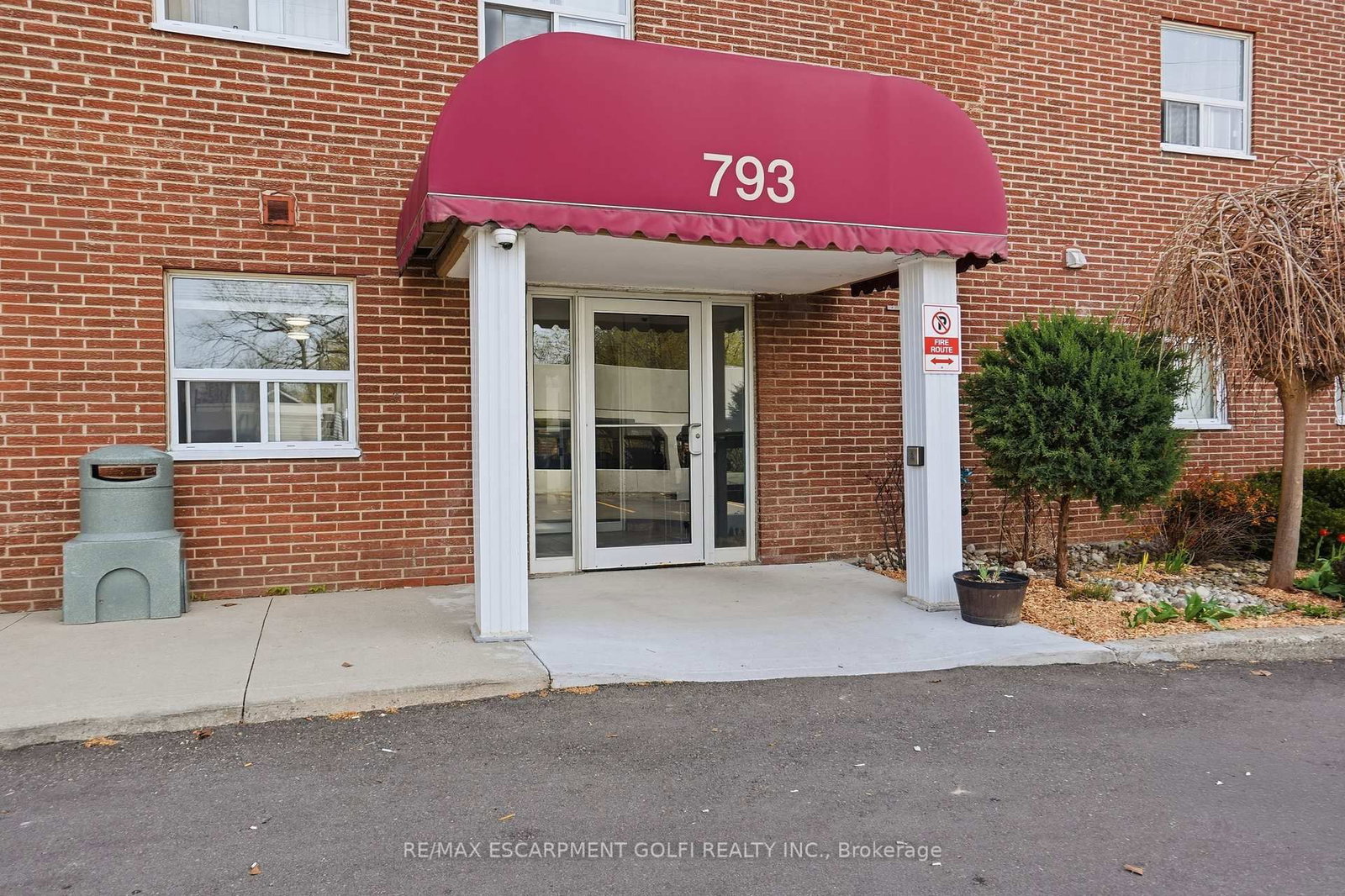 793 Colborne Street E, Unit 512 - Photo 2