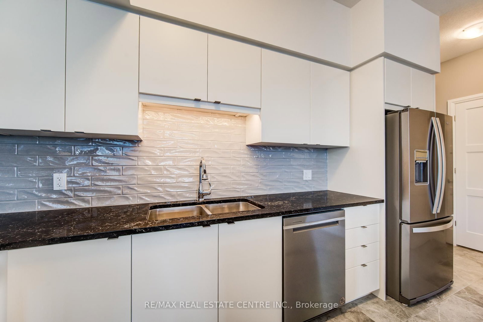 93 Arthur Street S, Unit 317 - Photo 12