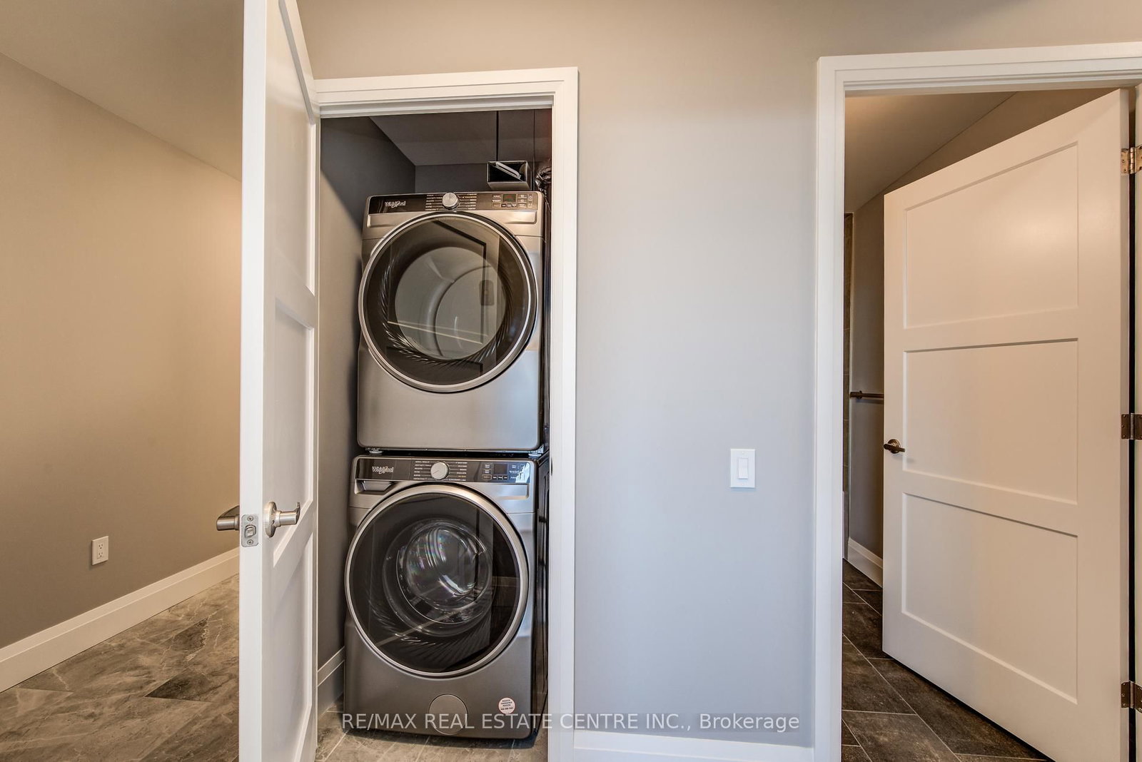 93 Arthur Street S, Unit 317 - Photo 8
