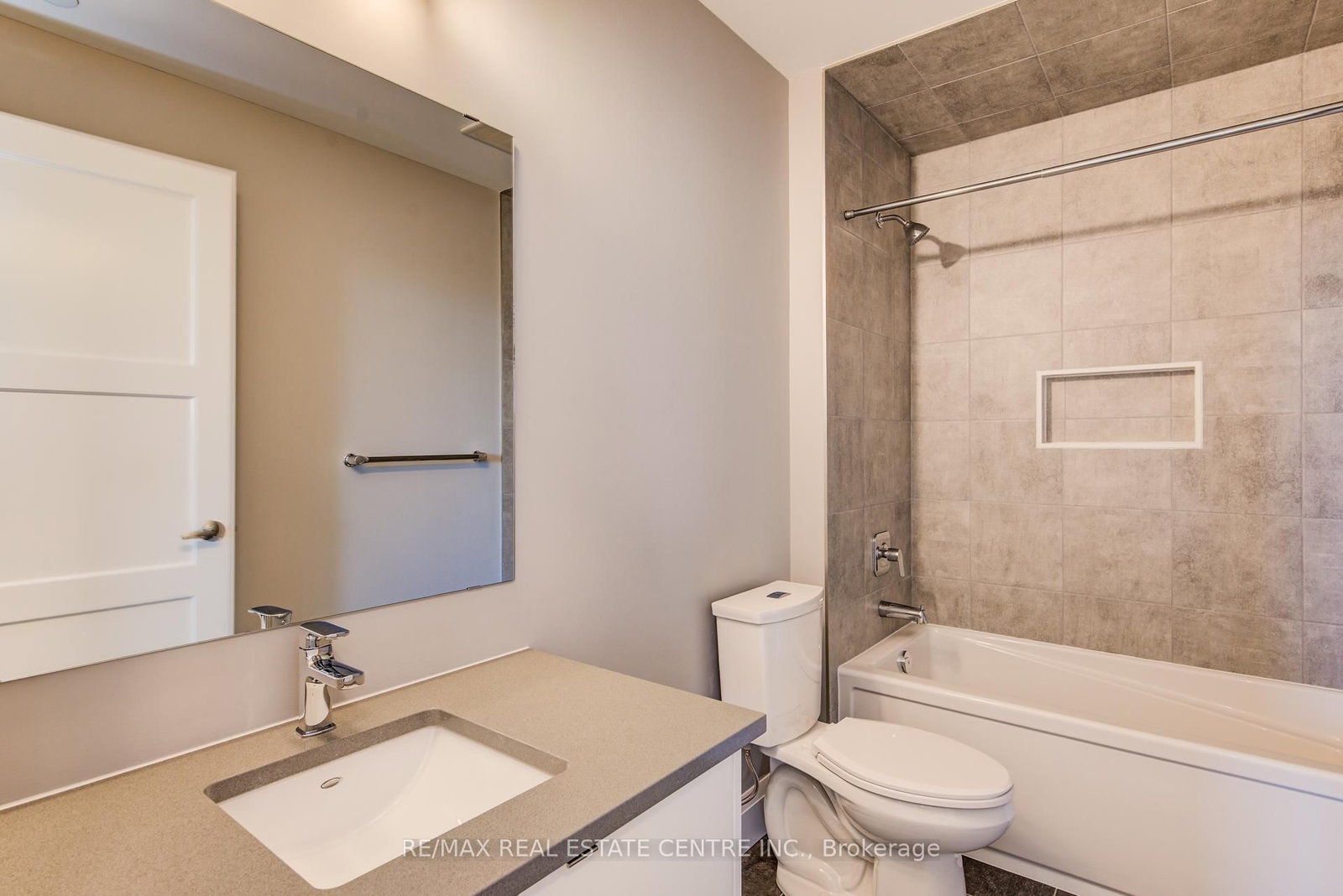 93 Arthur Street S, Unit 317 - Photo 9