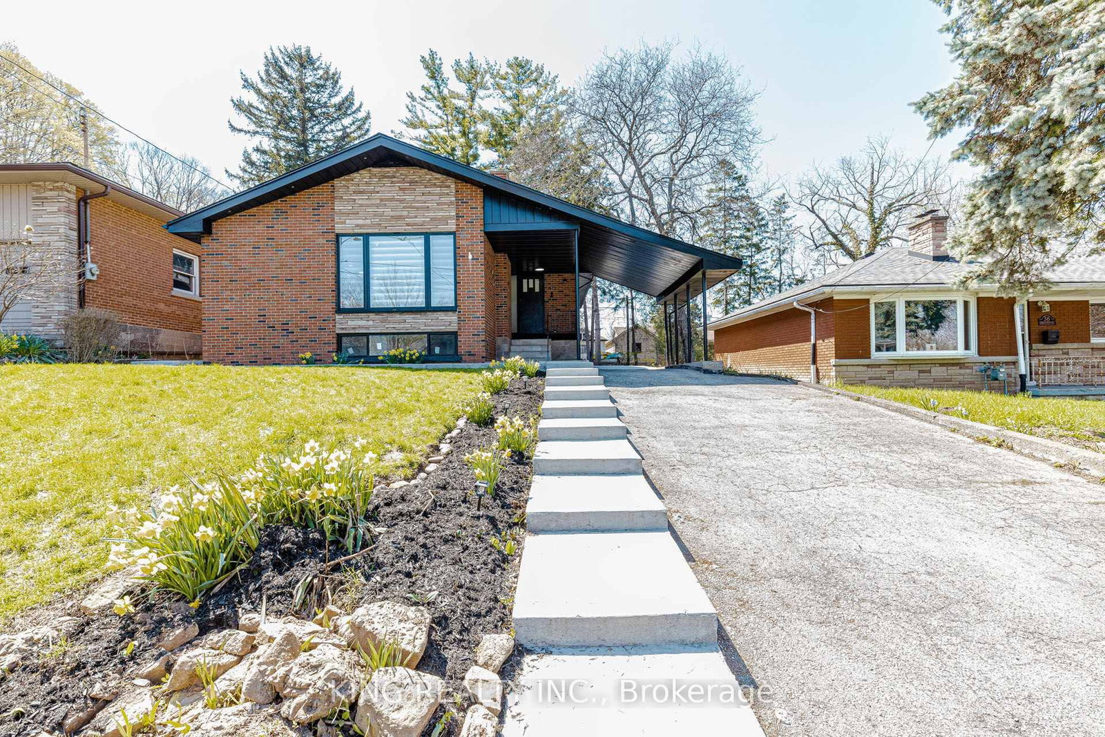 Detached House for sale at 40 Granton Street, Hamilton, Ontario, L8S 3C2 - Ainslie Wood - MLS: X13058650