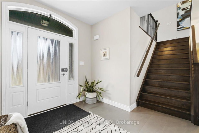 2136 YELLOWBIRCH Place