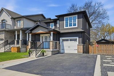 3 REMBE Avenue • Hamilton, ON photo 2