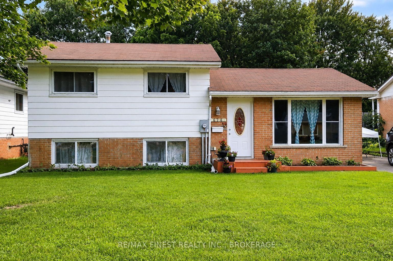 676 Laurier Boulevard • Brockville, ON photo 1