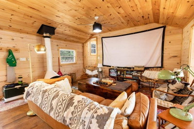 1055B Vilalta Lane • Godfrey, ON photo 9