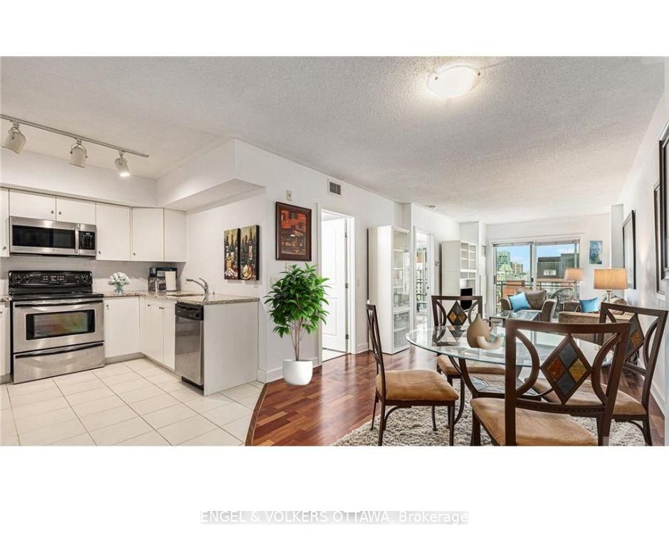 138 Somerset Street W, Unit 1112 - Photo 4