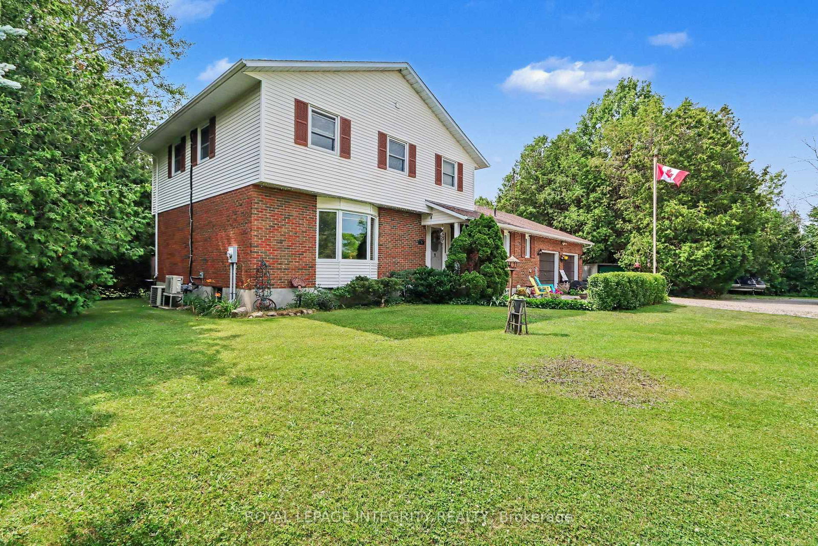 307 Ferguson Tetlock Road • Smiths Falls, ON photo 2