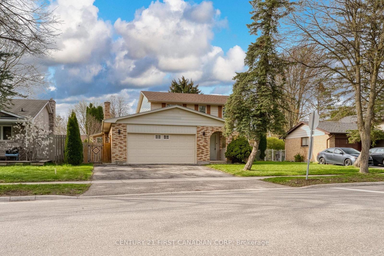 Detached House for sale at 814 Grenfell Drive, London North, Ontario, N5X 2C8 - North C - MLS: X13059404