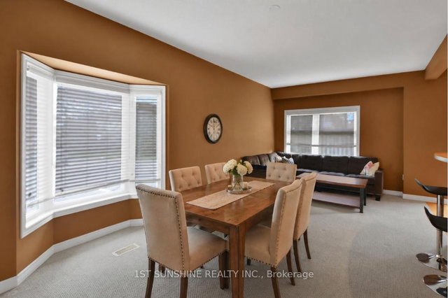 43 - 60 Cloverleaf Drive