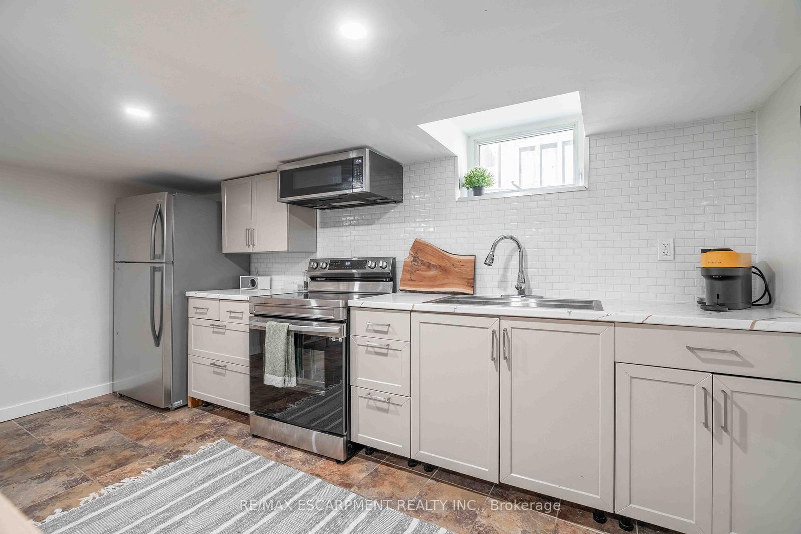 203 Wood Street E - Photo 25