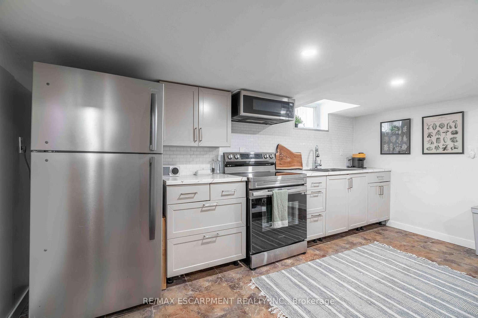 203 Wood Street E - Photo 26