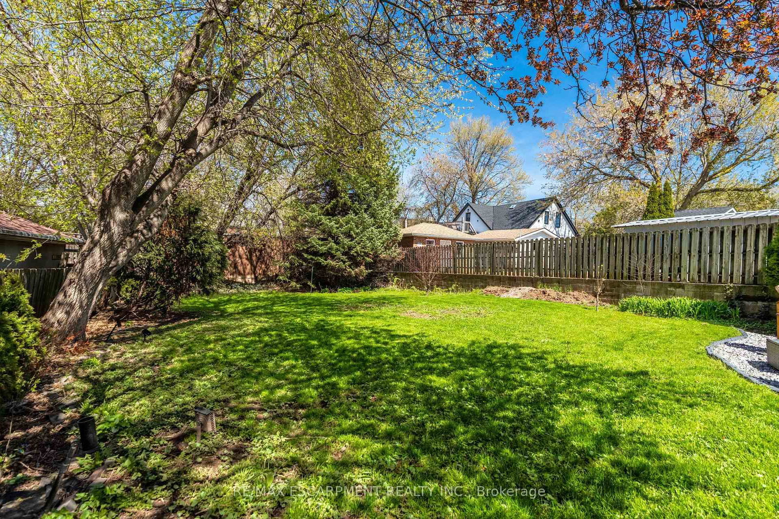 203 Wood Street E - Photo 36