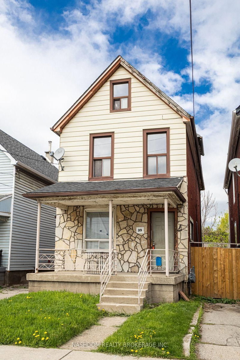 home for sale on 39 Munroe Street