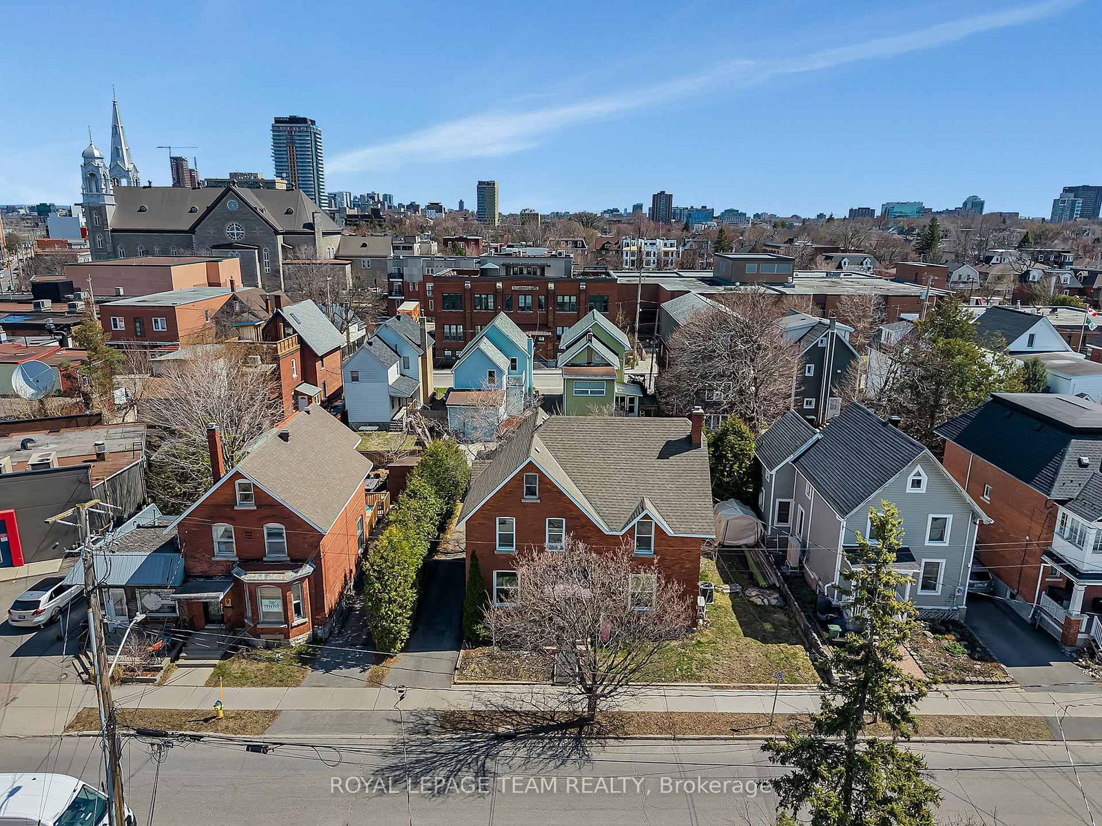 11 Sherbrooke Avenue