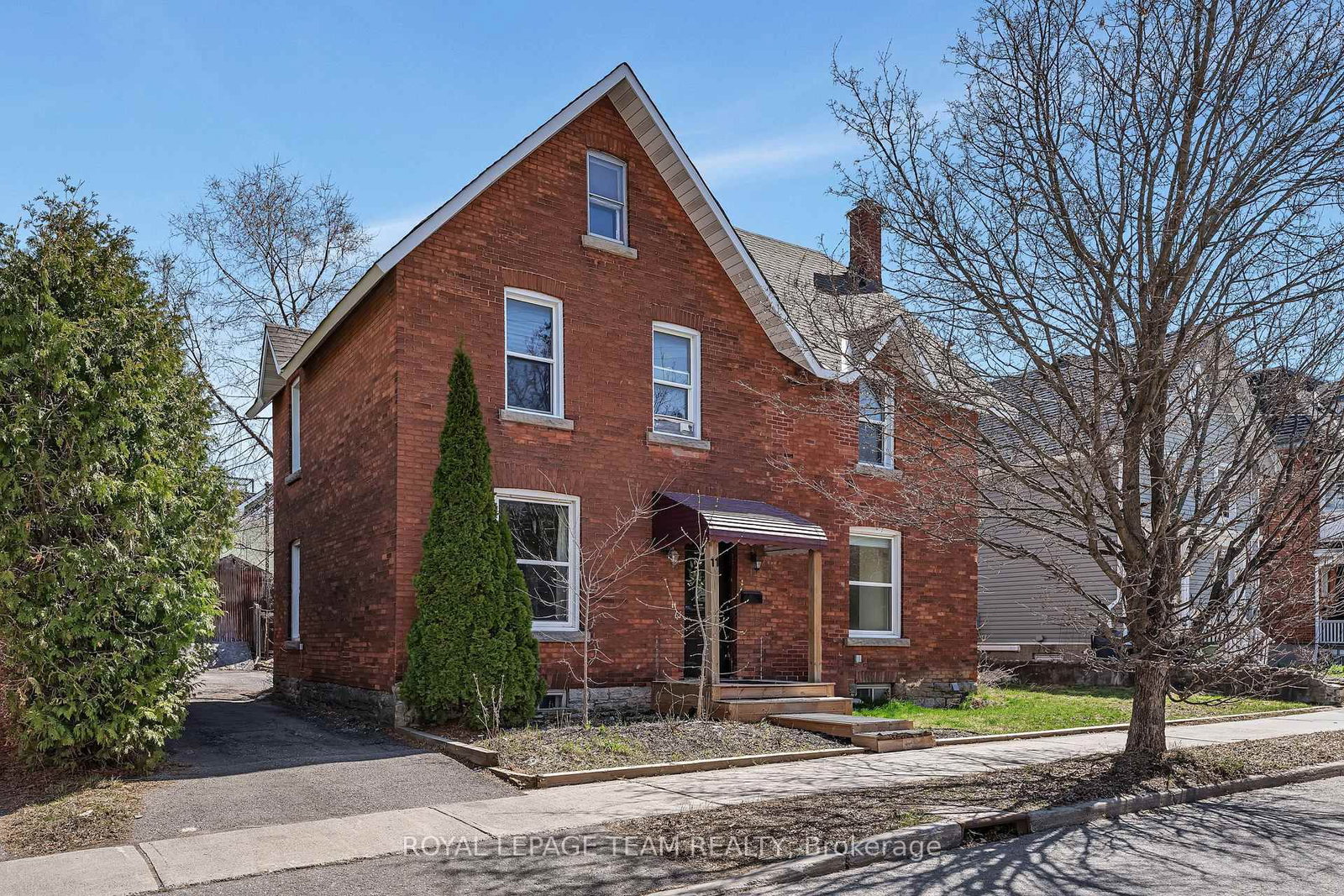 11 Sherbrooke Avenue - Photo 3