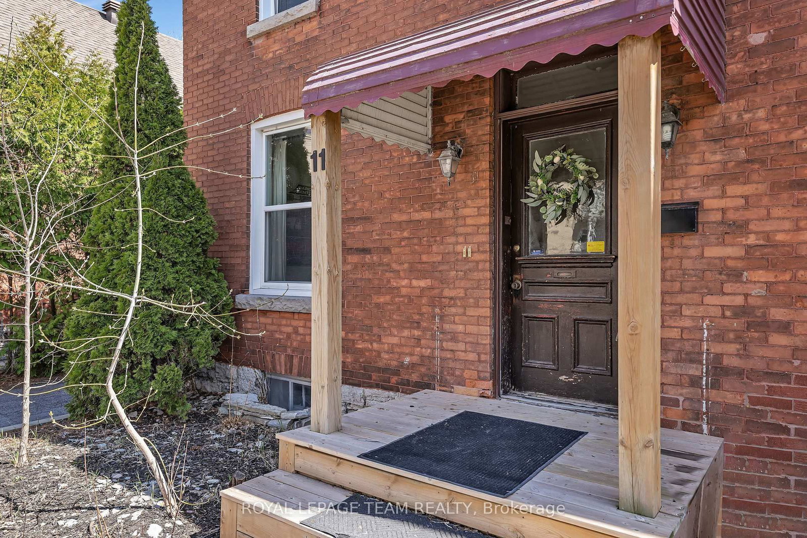 11 Sherbrooke Avenue - Photo 6