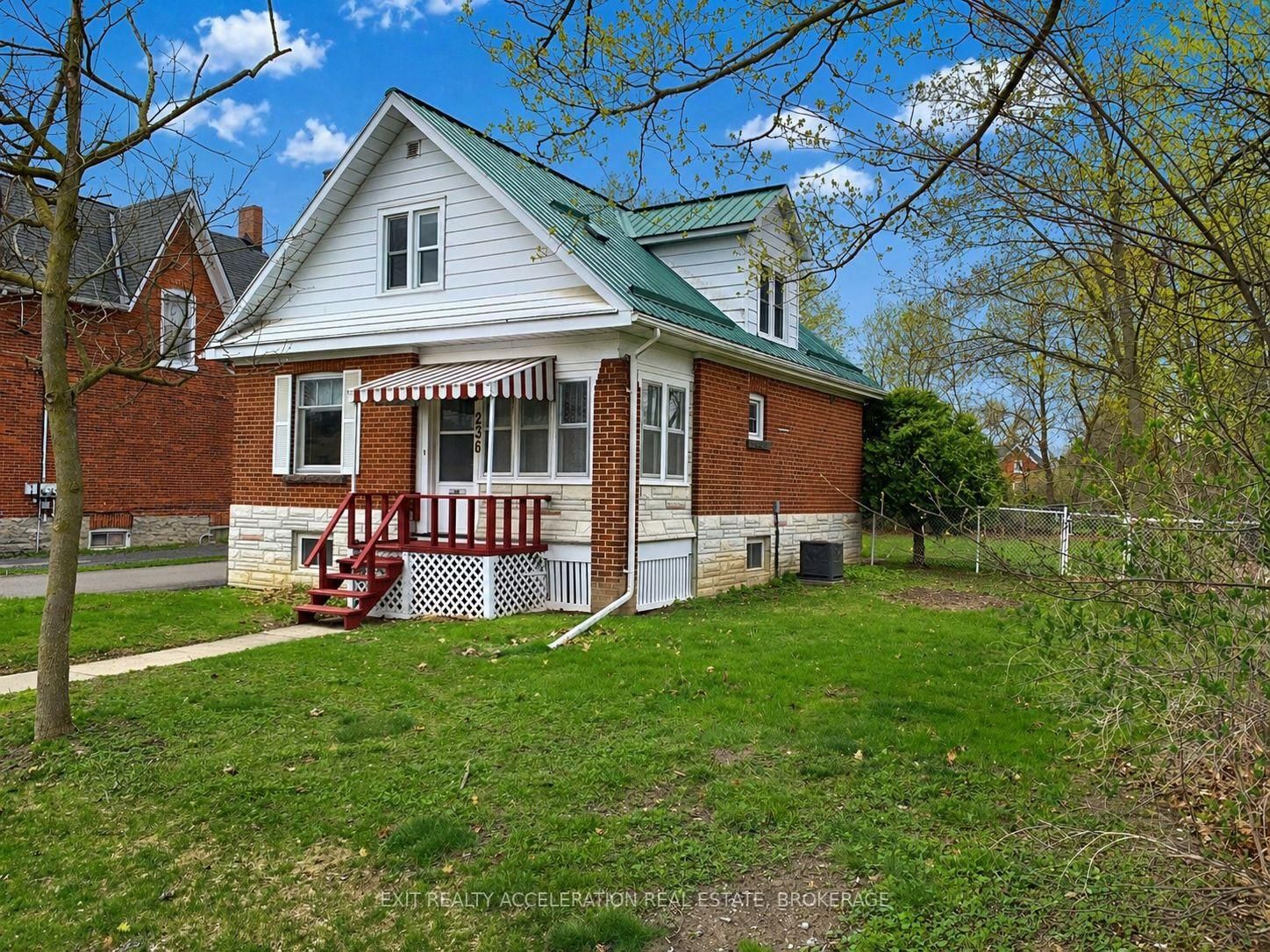 236 East Street - Photo 3