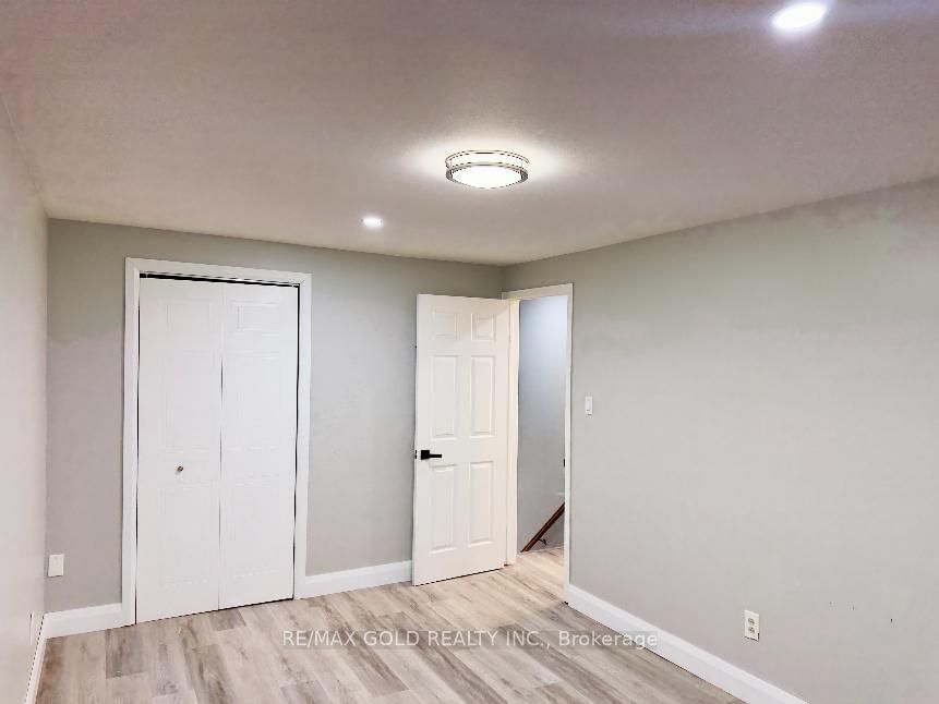 156 Mooregate Crescent - Photo 19