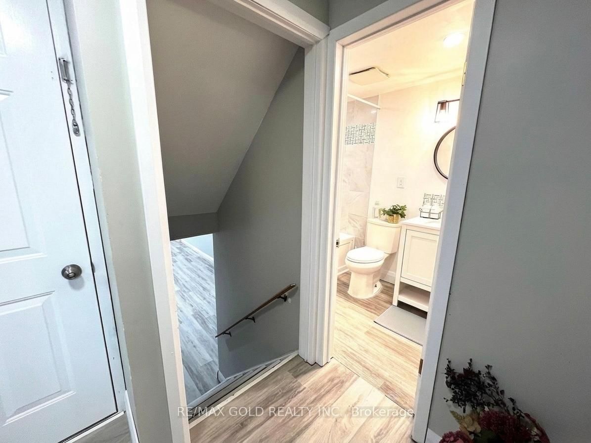 156 Mooregate Crescent - Photo 27
