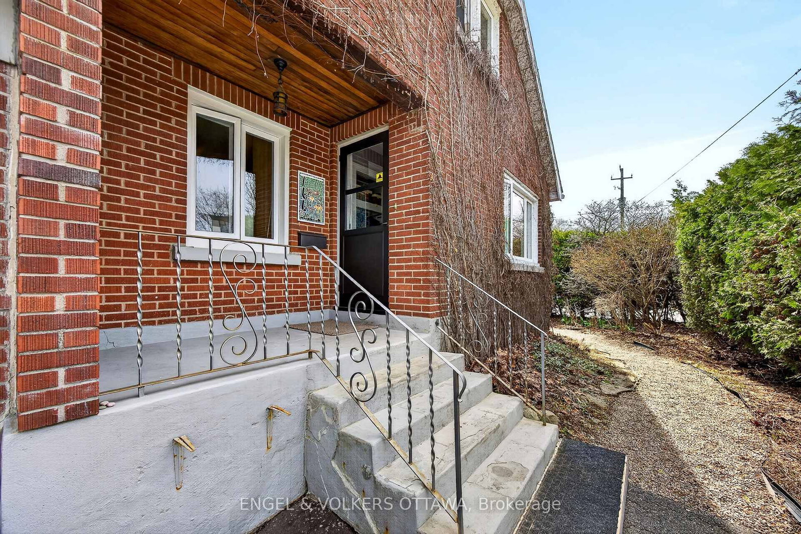 166 Wesley Avenue - Photo 2