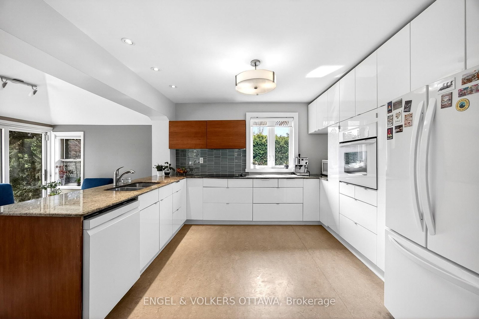 166 Wesley Avenue - Photo 7