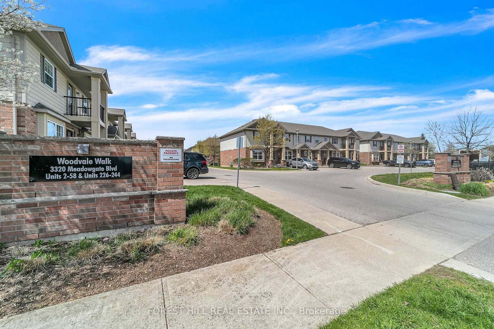 Townhouse for sale at 134-3320 Meadowgate Boulevard, London South, Ontario, N6M 0A7 - South U - MLS: X13060178