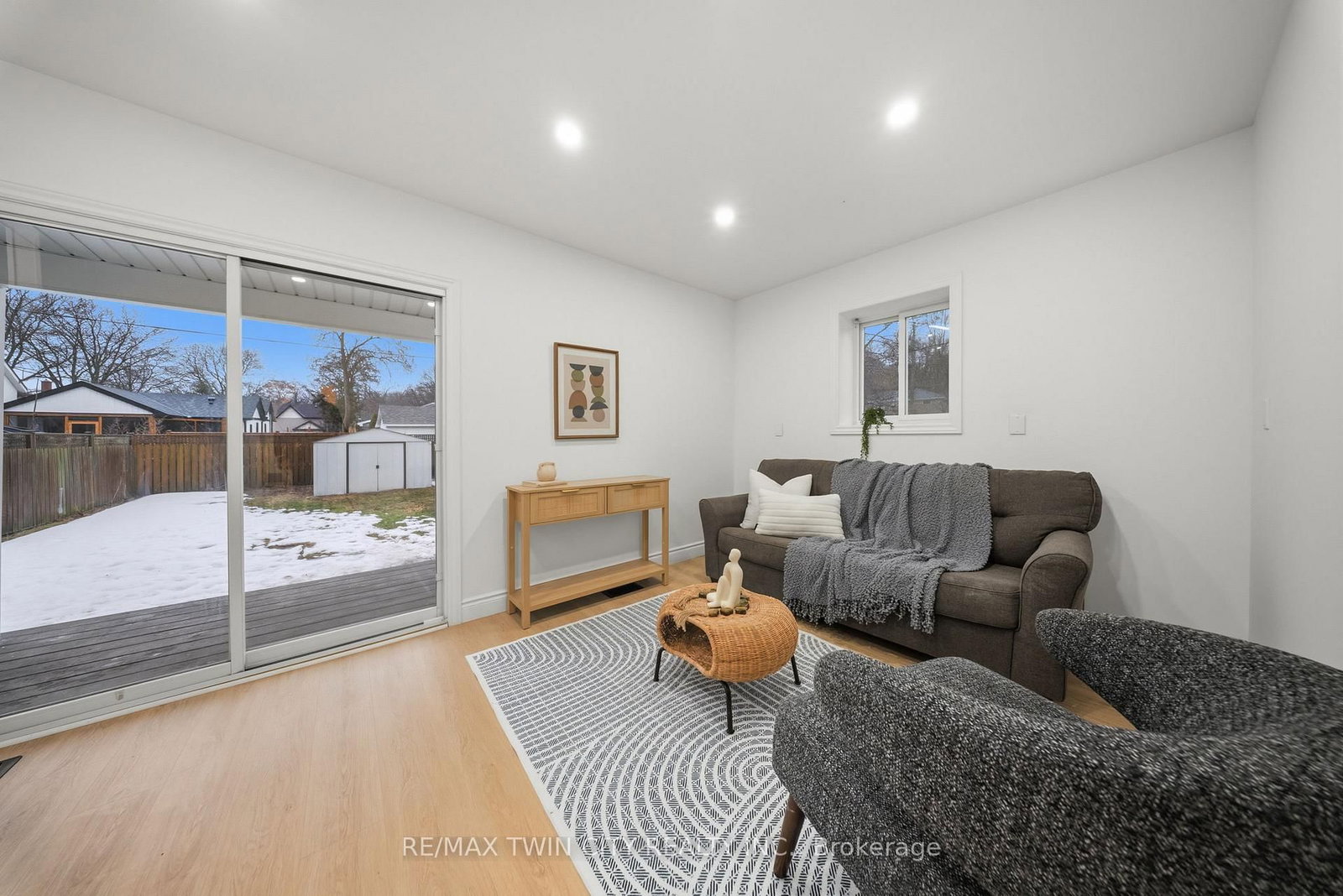 8 Main Street - Photo 15