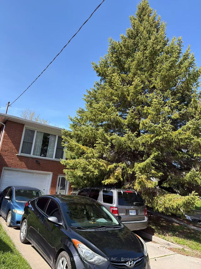 home for lease on 32 Gale Crescent