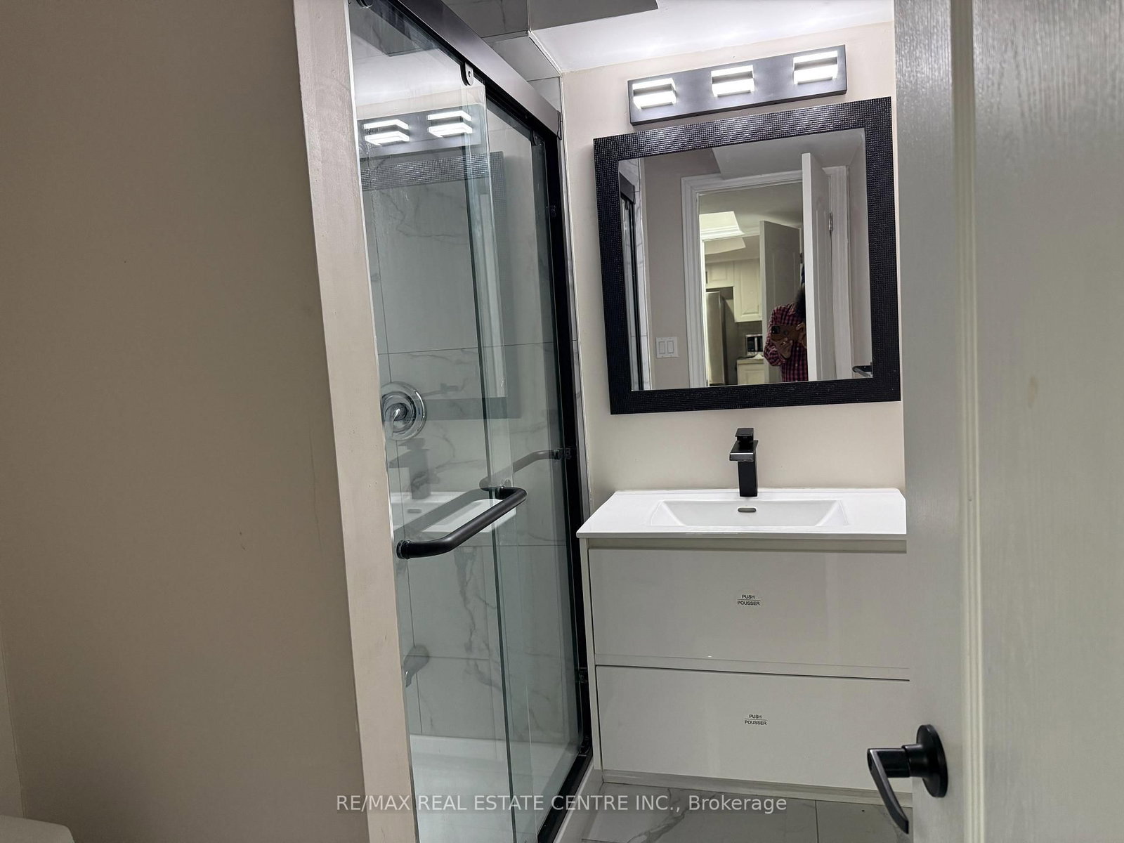 320 Sedgewood Street, Unit BASEMENT - Photo 15