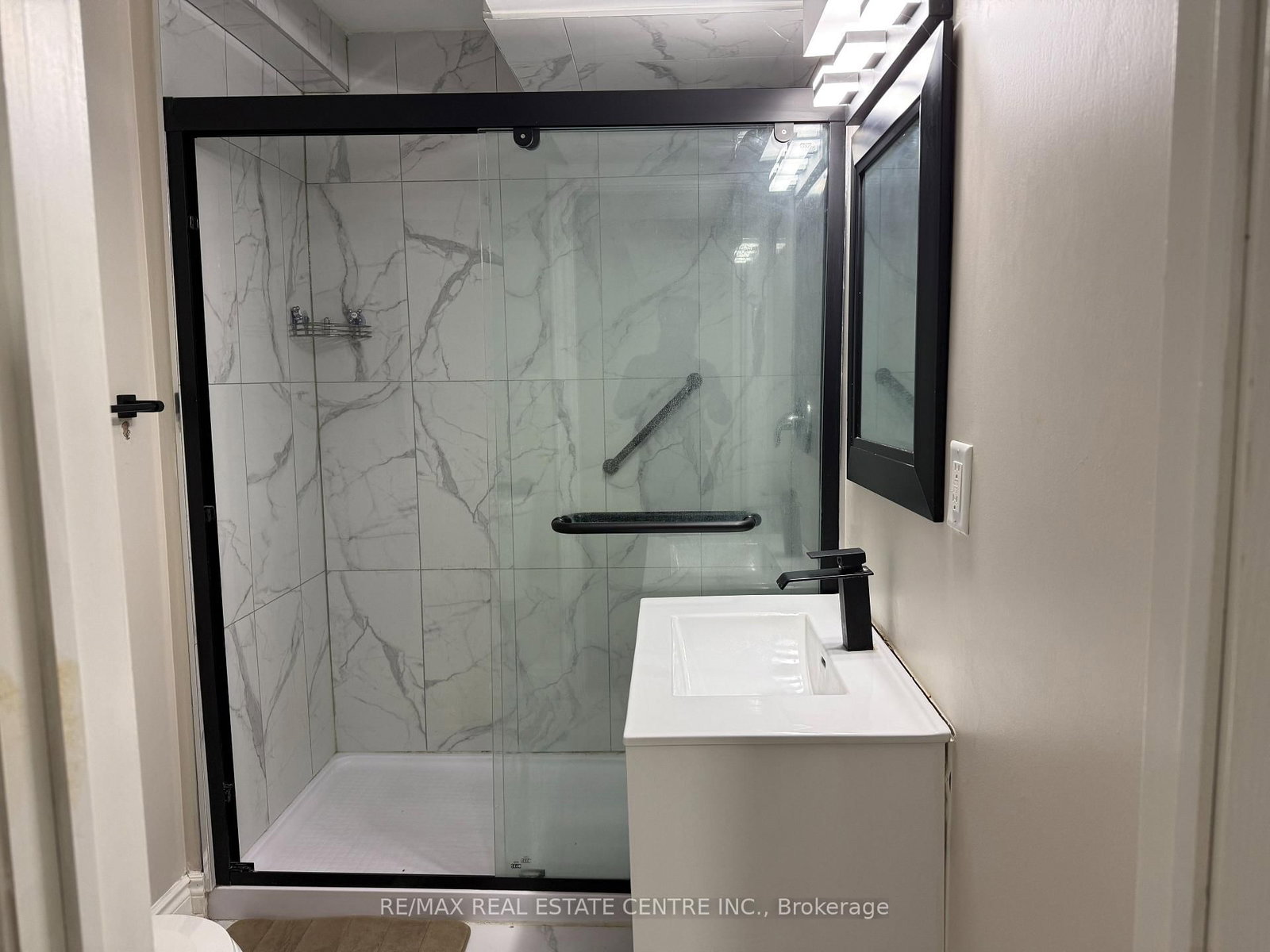 320 Sedgewood Street, Unit BASEMENT - Photo 16
